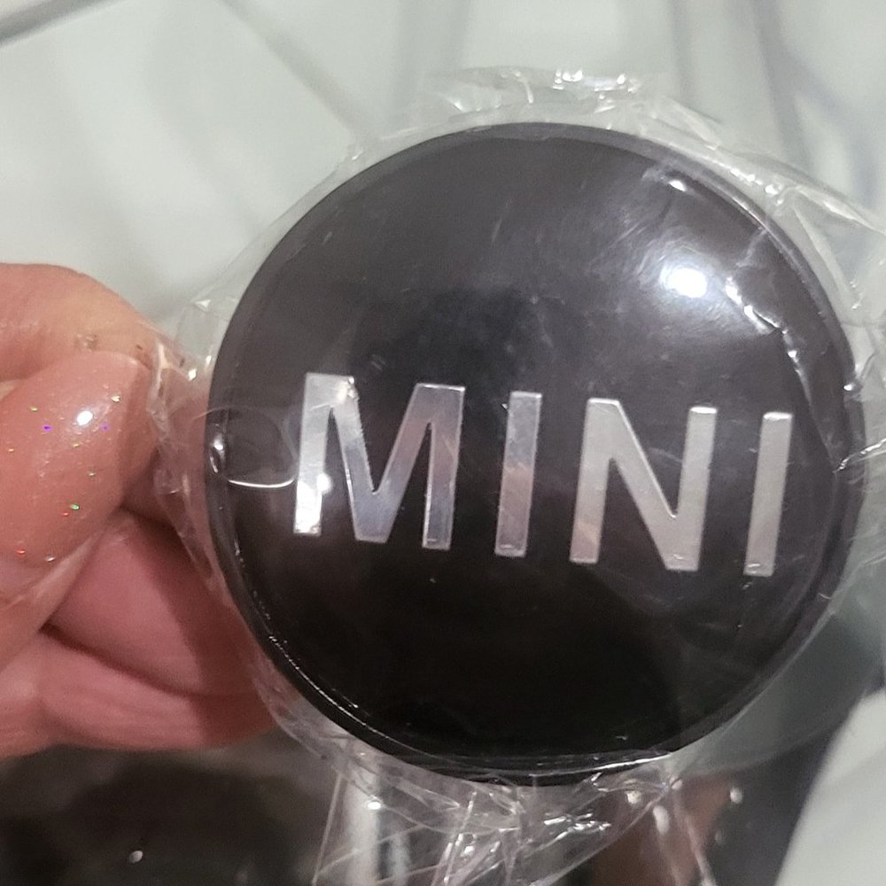 4 Mini/BMW wheel caps